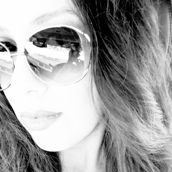 Meet your Posher, Rashell - Picture 1 of 1